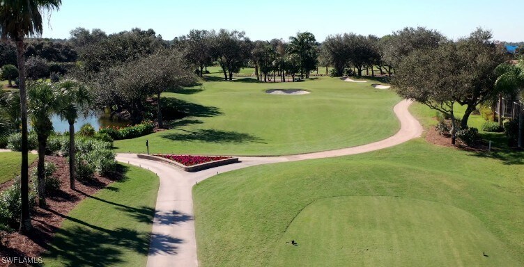 3910 Jasmine Lake Cir in Naples, FL - Building Photo