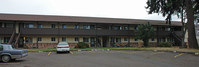 The Wedgewood Apartments in Salem, OR - Building Photo - Building Photo