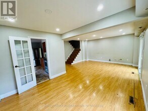 8 Junewood Crescent in Brampton, ON - Building Photo - Building Photo