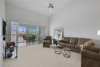 8375 Excalibur Cir in Naples, FL - Building Photo - Building Photo