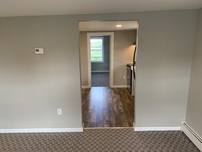 49 Wiswell Rd, Unit Apartment 2 2bed in Brewer, ME - Building Photo - Building Photo