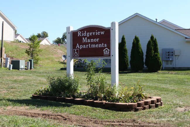 Ridgeview Manor Apartments in Johnstown, OH - Building Photo - Building Photo