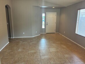 4101 S Dewdrop Ct in Gilbert, AZ - Foto de edificio - Building Photo