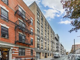 979 Summit Ave in Bronx, NY - Building Photo