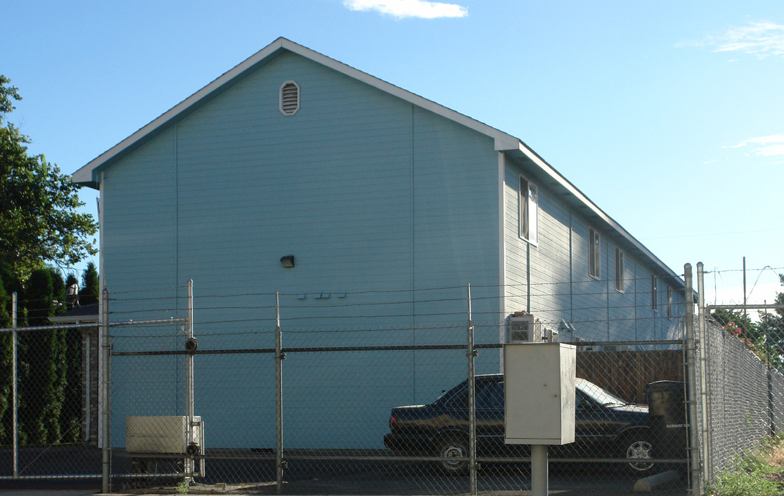 618 N 3rd Ave in Yakima, WA - Foto de edificio