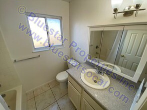 16214 Puesta Del Sol Dr in Victorville, CA - Building Photo - Building Photo