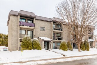 38 Mayer Rue in Ste-Thérèse, QC - Building Photo - Building Photo