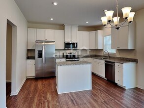 553 Larragan Dr in Denver, NC - Building Photo - Building Photo