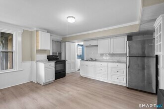 18 Hobart St in Meriden, CT - Building Photo - Building Photo