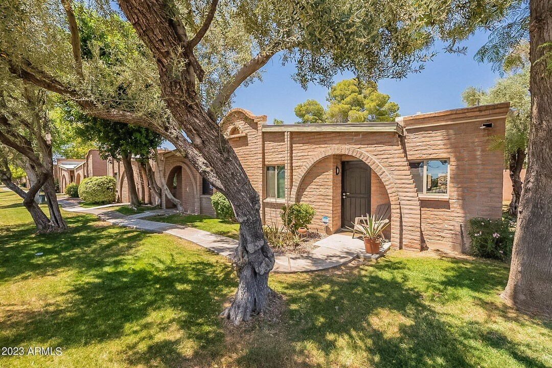 4441 E Hubbell St in Phoenix, AZ - Building Photo