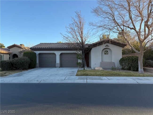 property at 101 Emerald Dunes Cir