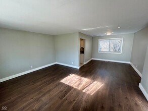 154 Pearl St in Carmel, IN - Building Photo - Building Photo