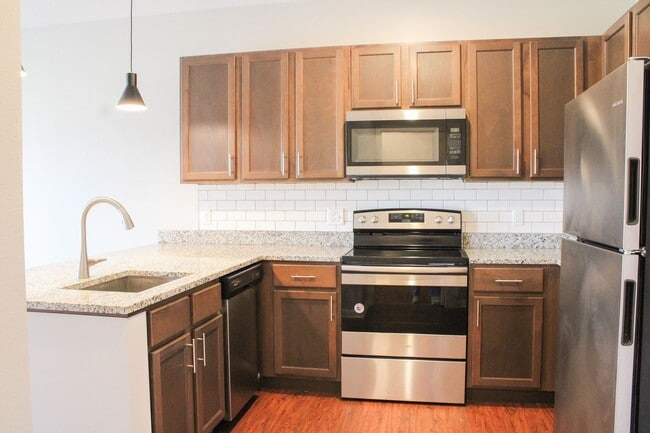 3221 Redhawk St in Coralville, IA - Building Photo - Building Photo