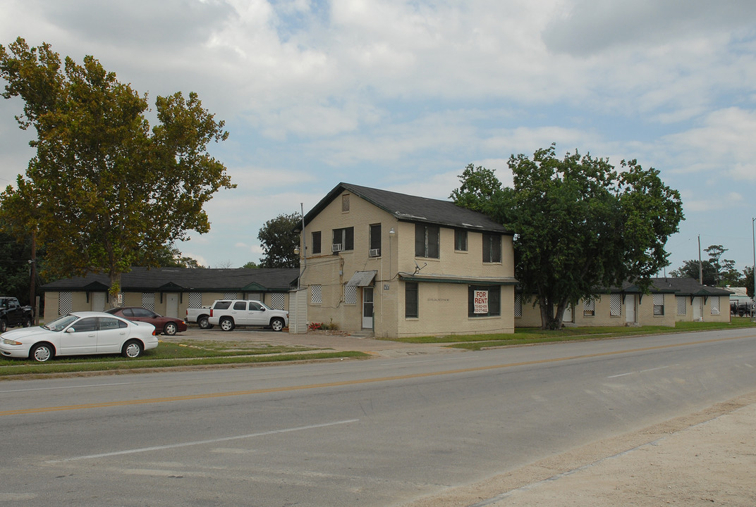 Tejano Apartments in Houston, TX - Building Photo