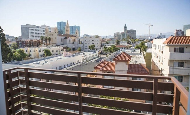 Francis Bliss in Los Angeles, CA - Foto de edificio - Building Photo