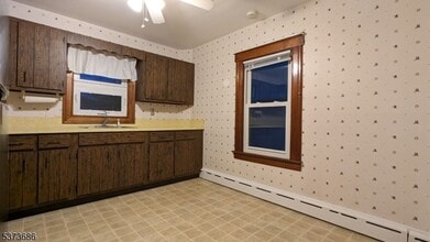 107 Madison Ave in Dunellen, NJ - Building Photo - Building Photo