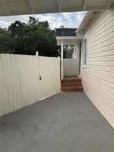 8242 SW 43rd Terrace in Miami, FL - Building Photo - Building Photo