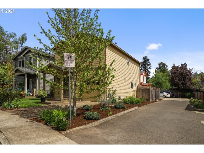 4734 SW 184th Ave in Beaverton, OR - Building Photo - Building Photo