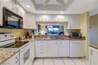 12641 Kelly Sands Way in Ft. Myers, FL - Building Photo - Building Photo