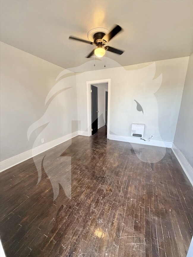 334 S Pine St in Ponca City, OK - Foto de edificio - Building Photo