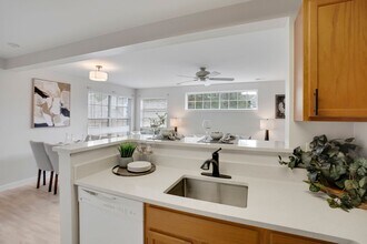 6702 S Ivy Way in Centennial, CO - Building Photo - Building Photo