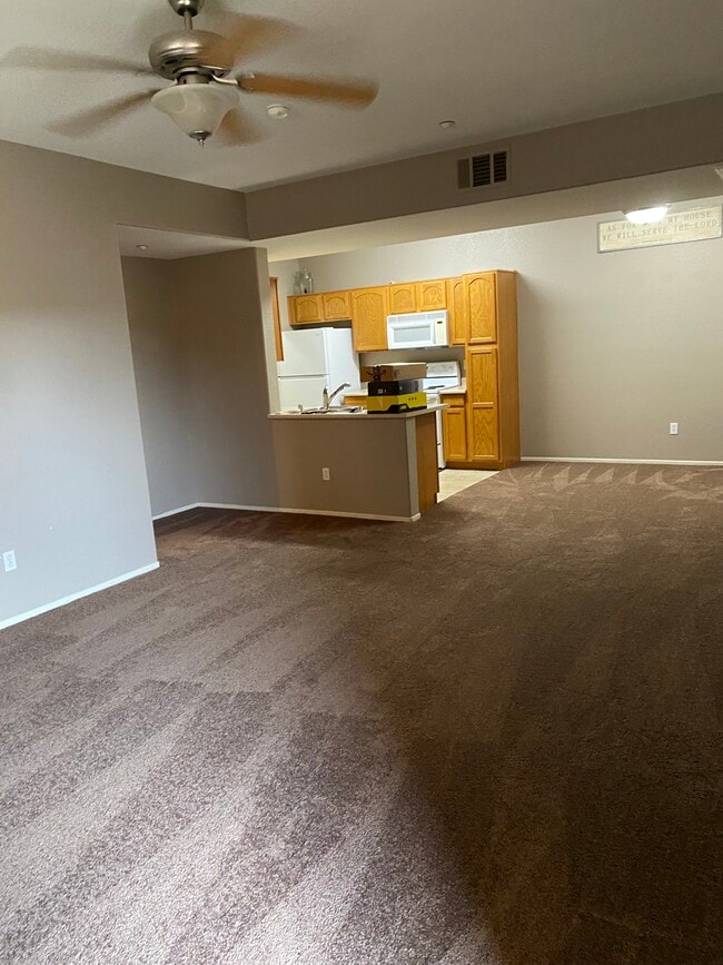 41410 Juniper St, Unit 1714 in Murrieta, CA - Building Photo - Building Photo