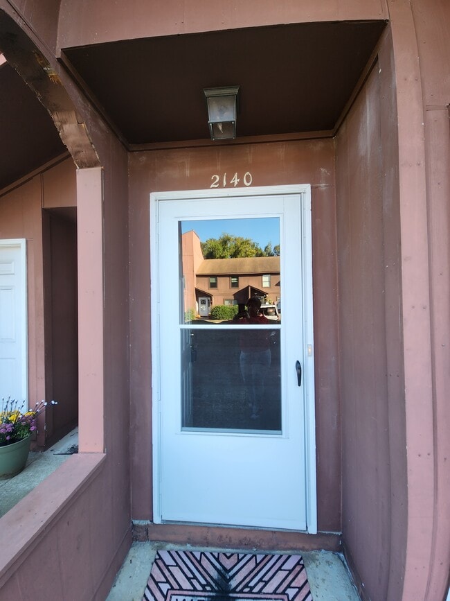 property at 2140 Pier Point Pl