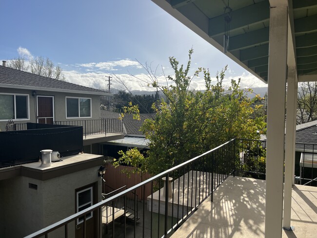 972 Westlynn Way, Unit 4