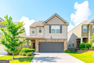 576 Dasheill Ln in Atlanta, GA - Foto de edificio - Building Photo