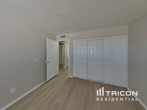 7331 W Mountain View Rd in Peoria, AZ - Building Photo - Building Photo