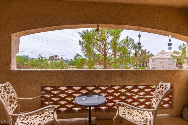 7400 W Flamingo Rd in Las Vegas, NV - Foto de edificio - Building Photo