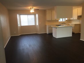 4440 154th St, Unit 1/4 in Lawndale, CA - Foto de edificio - Building Photo