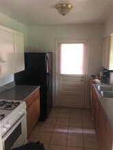 4310 Holt St in Bellaire, TX - Building Photo - Building Photo