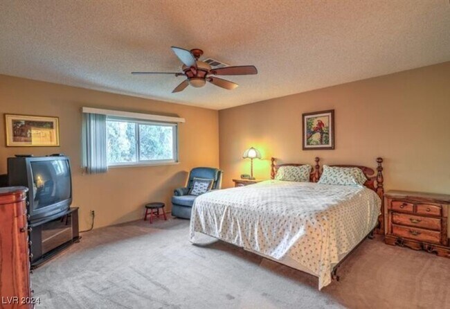 property at 4370 Flandes St