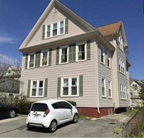 property at 10 Garden St