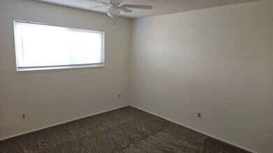 1017-1019 Sonora Ave in Modesto, CA - Building Photo - Building Photo