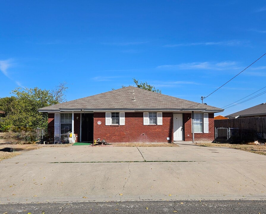 311 E Avenue A in Copperas Cove, TX - Building Photo