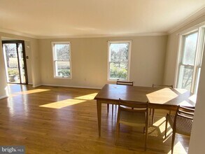 9701 Georgetown Pike in Great Falls, VA - Building Photo - Building Photo