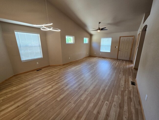2203 Marshfield Ln in Fort Collins, CO - Foto de edificio - Building Photo