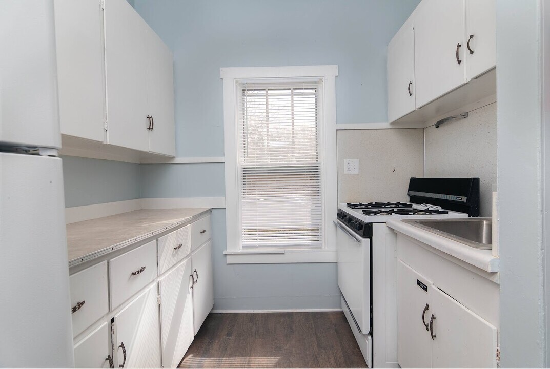 435 S Westnedge Ct, Unit 1 in Kalamazoo, MI - Foto de edificio