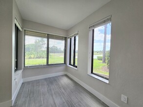 7170 Golden Eagle Ct in Ft. Myers, FL - Foto de edificio - Building Photo