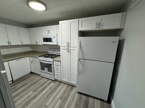 902 Erdner Ave in Avalon, PA - Building Photo - Building Photo