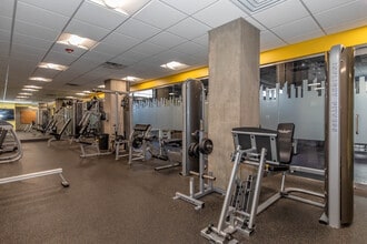 The Towers at Gateway City in St. Louis, MO - Building Photo - Building Photo