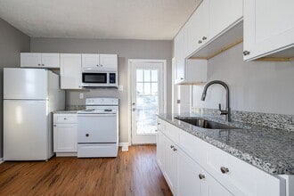 1425 Avenue C in Council Bluffs, IA - Building Photo - Building Photo