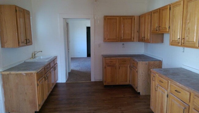 property at 5412 S Byers Ave