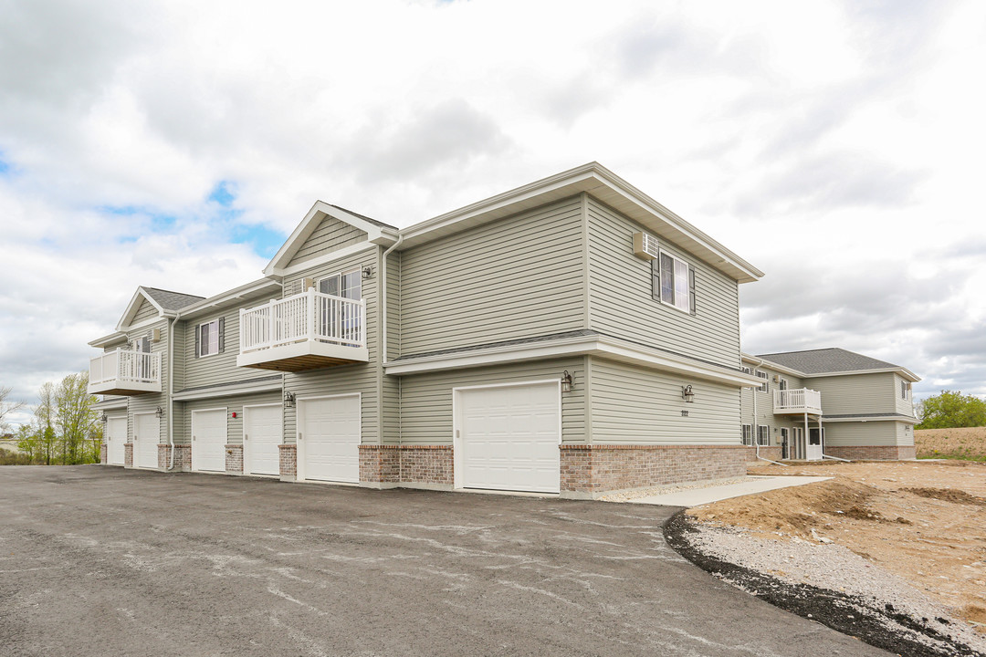 Kennedy Drive Estates in New Holstein, WI - Foto de edificio