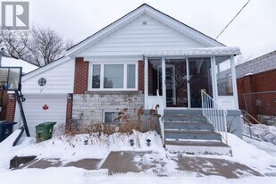 7 Joanith Dr in Toronto, ON - Building Photo