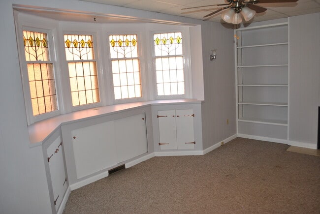 1323 Quarrier St, Unit D in Charleston, WV - Foto de edificio - Building Photo