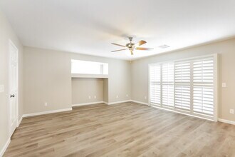 10053 Basalt Hollow Ave in Las Vegas, NV - Building Photo - Building Photo