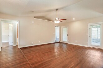 1855 Sherwood Dr in Middleburg, FL - Building Photo - Building Photo